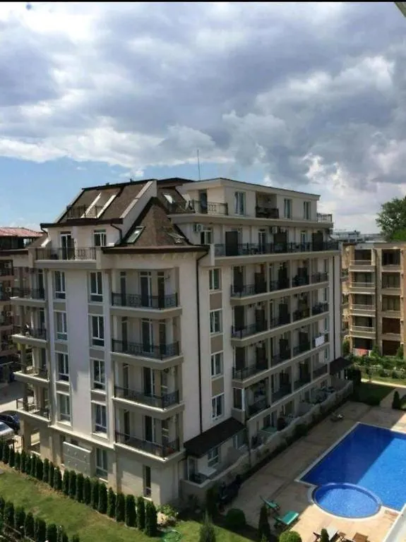 Persani 3 Sanny Beach Sluneční pobřeží