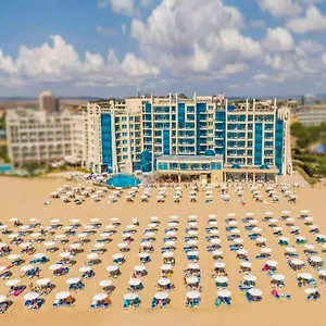 4* Hotel Blue Pearl